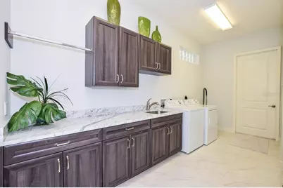 1580 Lancashire Drive, Venice, FL 34293 - Photo 39