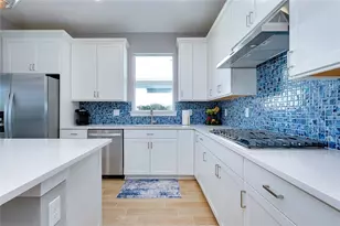 10125 Beachwalk Dr, Englewood, FL 34223 - Photo 21