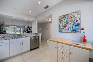 668 Bird Bay Cir, Venice, FL 34285 - Photo 5