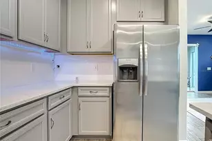 11682 Sistine Ln, Venice, FL 34293 - Photo 15