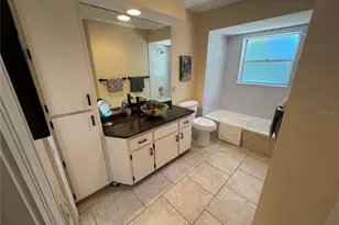 549 Warwick Ln, Venice, FL 34293 - Photo 31