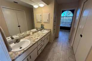 549 Warwick Ln, Venice, FL 34293 - Photo 23