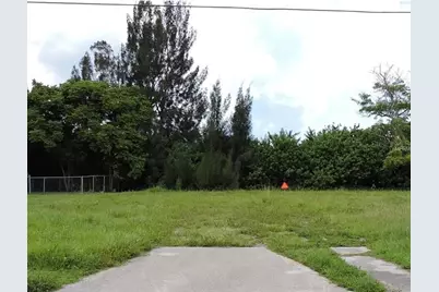 189 Poinsettia Circle NE, Port Charlotte, FL 33952 - Photo 1