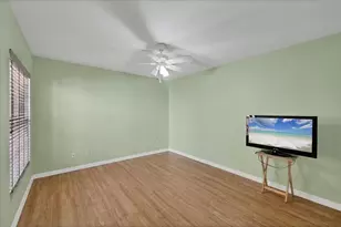 1007 Gondola Park Dr, Venice, FL 34292 - Photo 21