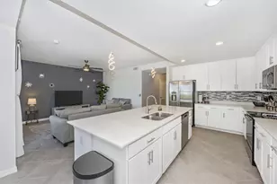 12240 Wellen Golf St, Venice, FL 34293 - Photo 11