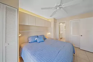 902 Gibbs Rd, Venice, FL 34285 - Photo 7