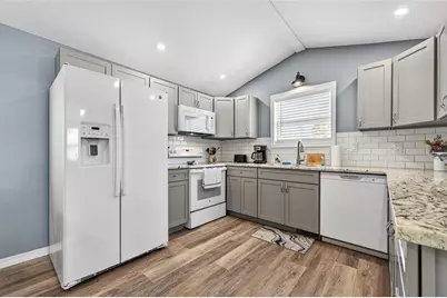 204 Crown Point Drive, Nokomis, FL 34275 - Photo 17