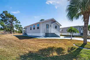 204 Crown Point Dr, Nokomis, FL 34275 - Photo 13