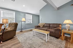 204 Crown Point Dr, Nokomis, FL 34275 - Photo 11