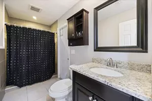 1627 Del Monte Ct, Venice, FL 34293 - Photo 29