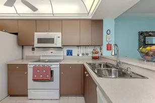 818 Wexford Blvd, Venice, FL 34293 - Photo 7