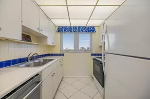 649 Tamiami Trail S, Venice, FL 34285 - Photo 13