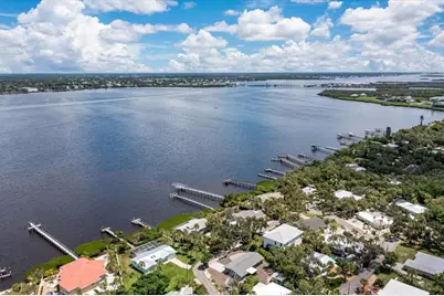 4090 Pelican Shores Circle, Englewood, FL 34223 - Photo 11