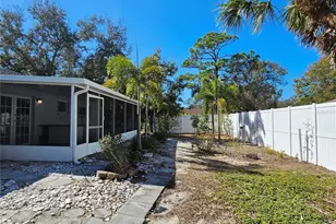 272 Loyola Rd, Venice, FL 34293 - Photo 13