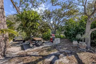 217 Airport Ave W, Venice, FL 34285 - Photo 5