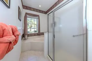 812 Montrose Dr, Venice, FL 34293 - Photo 21