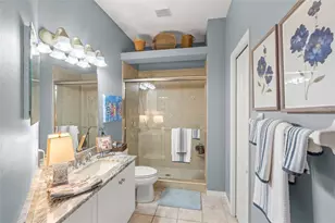 805 Derbyshire Dr, Venice, FL 34285 - Photo 27