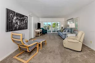 435 Cerromar Ln, Venice, FL 34293 - Photo 11