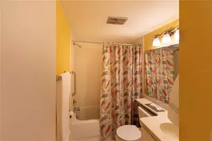 696 Bird Bay Dr W, Venice, FL 34285 - Photo 21