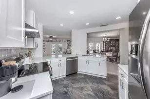 317 Monet Dr, Nokomis, FL 34275 - Photo 9