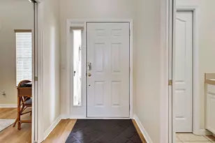 1204 Ravinia Cir, Venice, FL 34292 - Photo 3