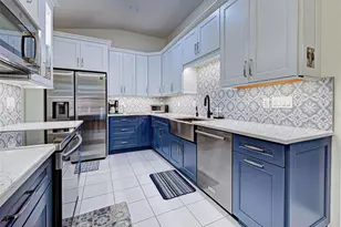 251 Vista Del Lago Way, Venice, FL 34292 - Photo 23