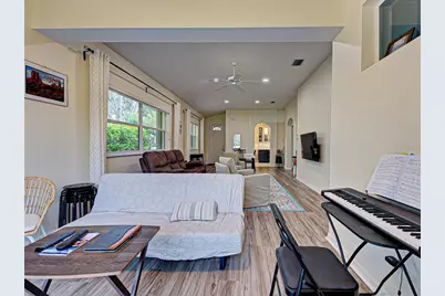 251 Vista Del Lago Way, Venice, FL 34292 - Photo 17