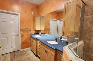 2484 Magnolia Cir, North Port, FL 34289 - Photo 13