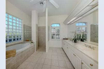 623 Pond Willow Lane, Venice, FL 34292 - Photo 17