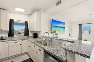 140 Poinsettia Cir NE, Port Charlotte, FL 33952 - Photo 9