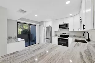 1697 Brookhouse Cir, Sarasota, FL 34231 - Photo 7