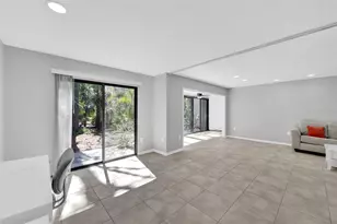 1697 Brookhouse Cir, Sarasota, FL 34231 - Photo 25