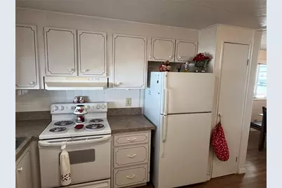 828 Trento, Venice, FL 34285 - Photo 19