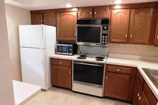 375 3 Lakes Ln, Venice, FL 34285 - Photo 5