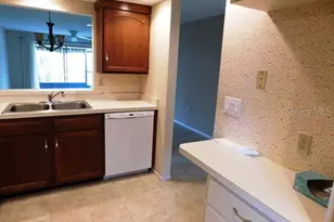 375 3 Lakes Ln, Venice, FL 34285 - Photo 7