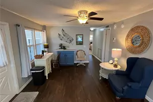 837 Jolanda Cir, Venice, FL 34285 - Photo 13