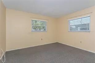 517 Mt Vernon Dr, Venice, FL 34293 - Photo 11