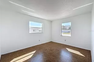 637 Michigan Dr N, Venice, FL 34293 - Photo 19