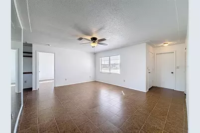 637 Michigan Drive N, Venice, FL 34293 - Photo 5