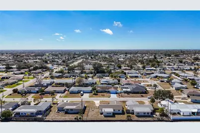 637 Michigan Drive N, Venice, FL 34293 - Photo 35