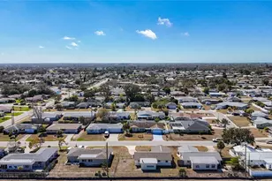 637 Michigan Dr N, Venice, FL 34293 - Photo 35