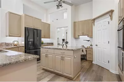 422 Wincanton Place, Venice, FL 34293 - Photo 17