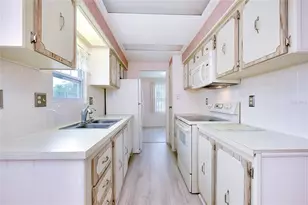 791 Gloriosa Dr, Venice, FL 34293 - Photo 13