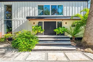 5303 Hidden Harbor Rd, Sarasota, FL 34242 - Photo 5