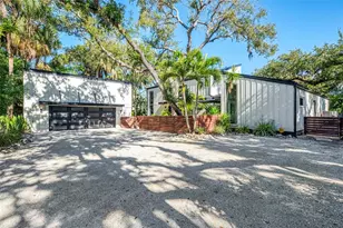 5303 Hidden Harbor Rd, Sarasota, FL 34242 - Photo 3