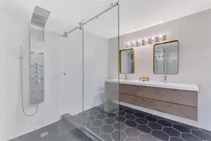 5303 Hidden Harbor Rd, Sarasota, FL 34242 - Photo 41