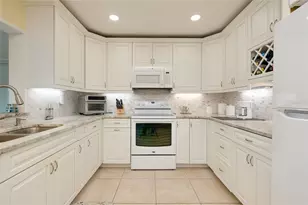 92 Circlewood Dr, Venice, FL 34293 - Photo 21