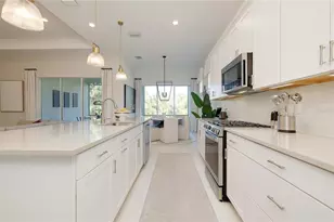 10036 Beachwalk Dr, Englewood, FL 34223 - Photo 23