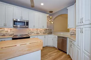 877 Tartan Dr, Venice, FL 34293 - Photo 11