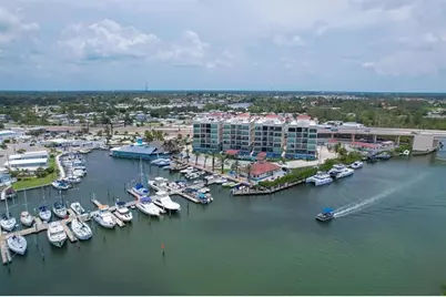 501 Tamiami Trail N #402, Venice, FL 34285 - Photo 1